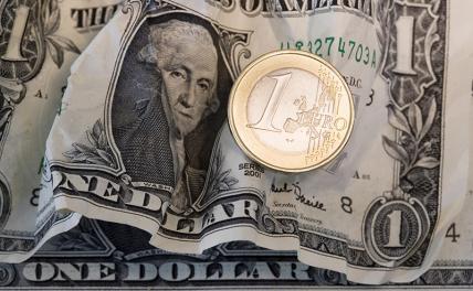 Курс валют 8 августа: доллар и евро падают на бирже
