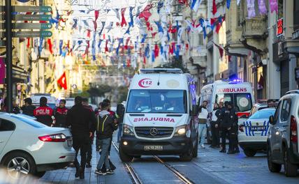 Теракт в Стамбуле: военный эксперт рассказал, кто за ним стоит