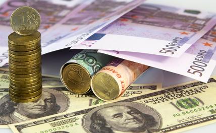 Курс валют сегодня: цена на доллары и евро растёт