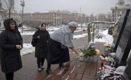 Кто возглавит «революцию вдов»? «Стена плача» в Киеве активно пополняется каждый день